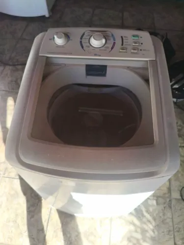 Exelente máquina de lavar Eletrolux, LT09B, 8 Kilos .