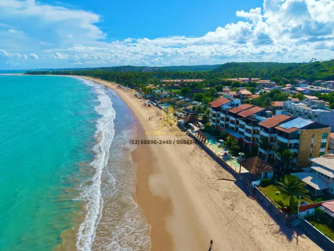 Cobertura beira-mar pé na areia em ipioca, com Jacuzzi, mobiliada
