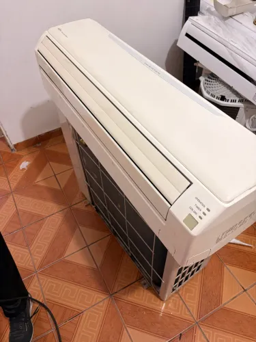 Vendo ar-condicionado Fujitsu 27.000 btus só frio