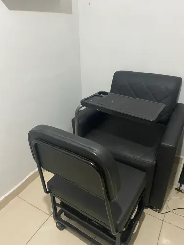Cadeira e poltrona de manicure 