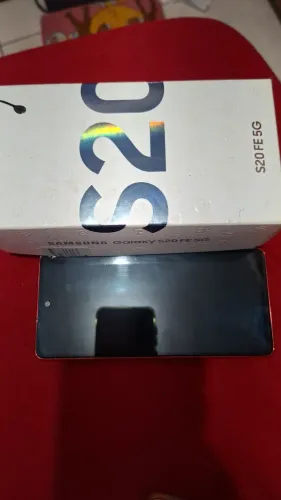 Celular  s20