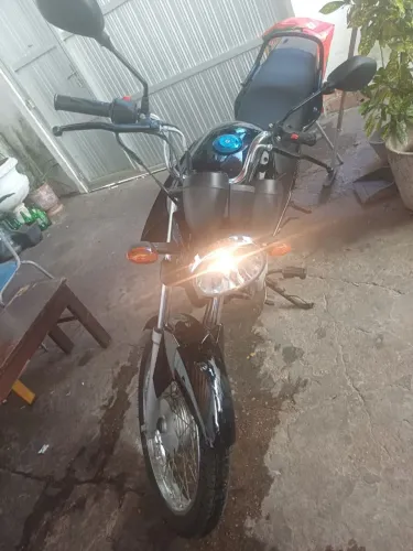 Vende-se Factor 125 2010