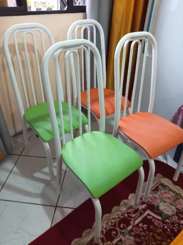 Vendo 4 Cadeiras Tubular Estofadas Sala Cozinha Usadas em Bal Camboriu