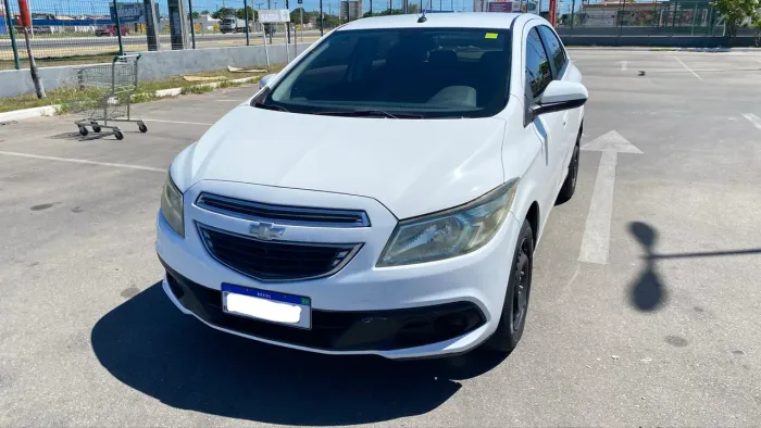 Chevrolet Onix Hatch LT 1.4 8V Flex Power Mec. 4P 2014
