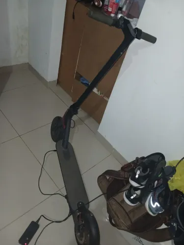 Patinete elétrico MI ótimo estado