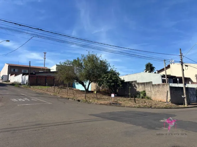 Terreno à venda, 280 m² por R$ 110.000,00 - Vila São Jorge - Leme/SP