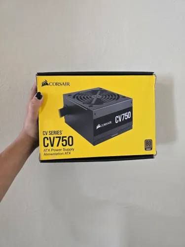 Fonte 750w CORSAIR 80 plus BONZE