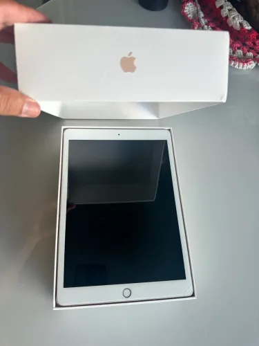 IPAD 7ª GERAÇÃO 128GB WIFI GOLD