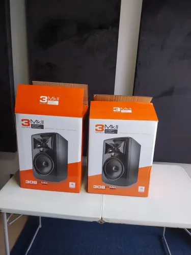Monitor JBL 308 MK2