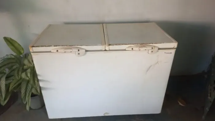 Freezer duas portas usado funcionando perfeitamente