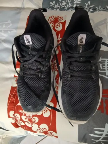TENIS NEW BALANCE RYVAL RUN FEMININO PRETO N37