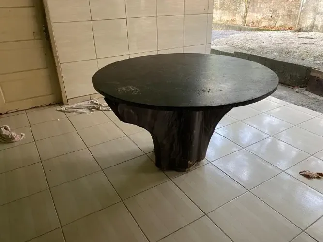 mesa rustica com tampo de pedra