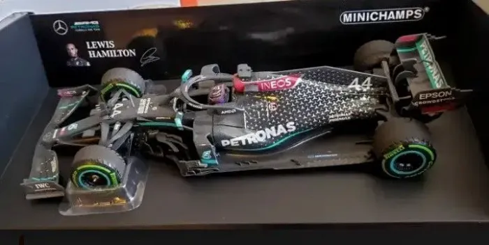 Miniatura Formula 1 Mercedes W11 Turkish GP Lewis Hamilton World Champion 2020 Minichamps
