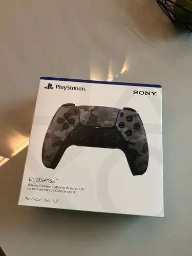 Manete PS5 camuflada lacrada 