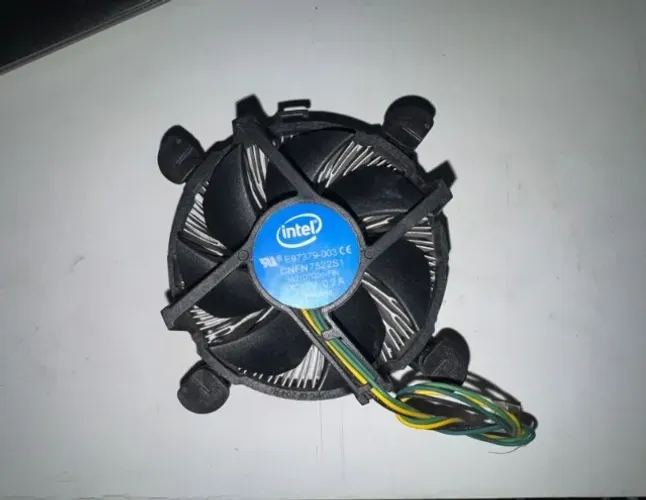 Cooler Original Intel (LGA LGA 1150 1151 1155 1156) - Presilhas Intactas