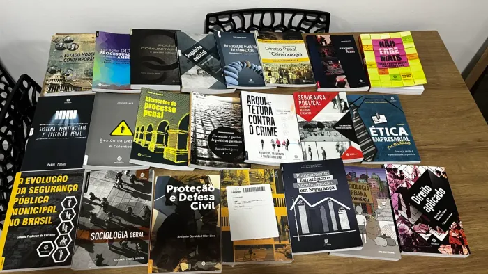 DOAÇÃO DE LIVROS