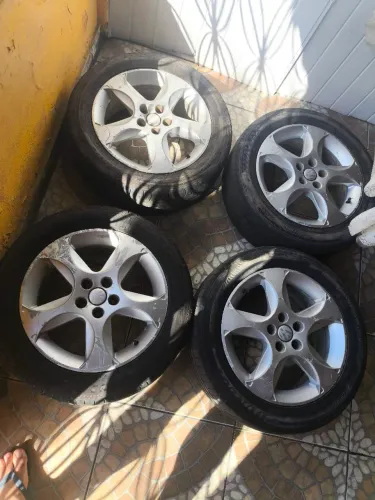4 rodas aro 16 5 x 100 com pneu Dunlop 205 55 16