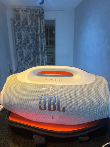 Vende-se bombox JBL