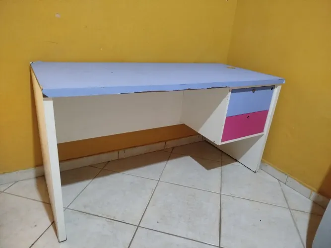 Vendo escrivaninha ( mesa de estudos)