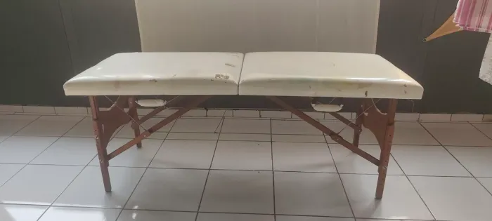 Vende-se MACA DOBRÁVEL. Vira maleta.