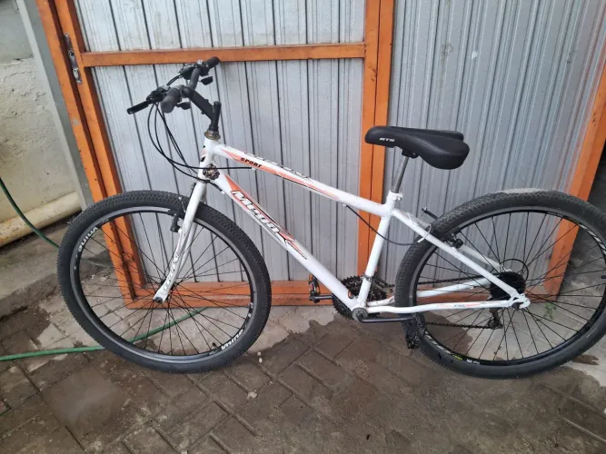 Bike aro 29 MTB MEGA SPORT + suporte para parede.