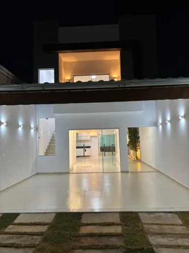 Casa em Curvelo - três quartos (2 suítes) varanda gourmet e piscina - ótima localização
