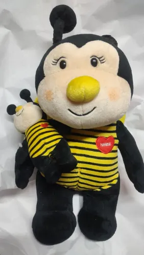 Boneco mãe e filho Nestlé - Abelha