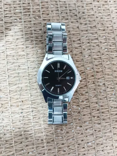 Relógio Masculino XINEW | Prata com Mostrador Preto Elegante