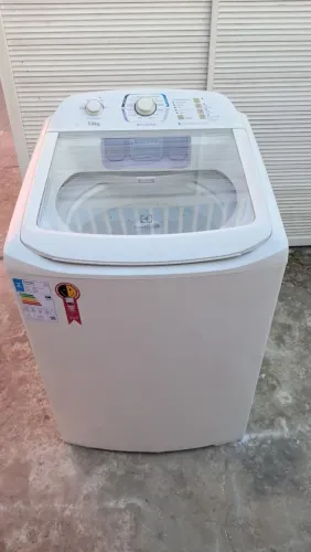 Máquina de lavar 13kg em ótimo estado de uso 