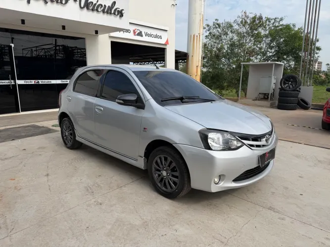 Toyota Etios XLS 1.5 Flex 16V 5P Mec. 2016