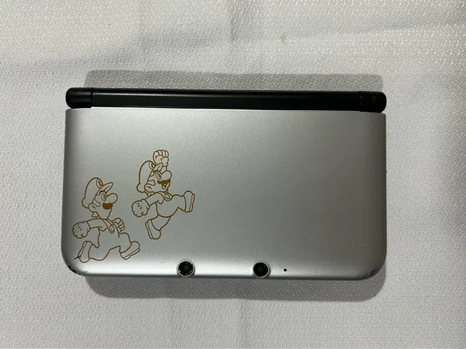 Console Nintendo 3DS XL (Luigi 30th Anniversary Special Edition) - Nintendo