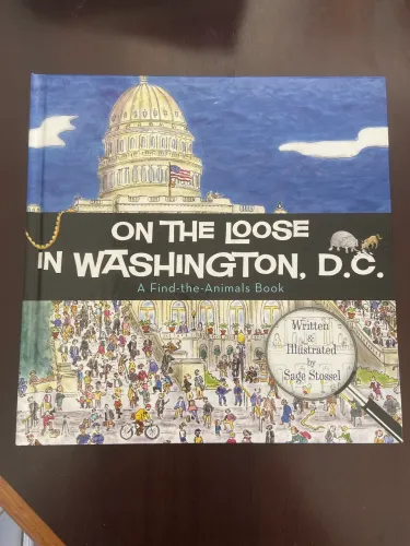 On the Loose in Washington, D.C. - Livro Infantil em Inglês | Excelente Estado