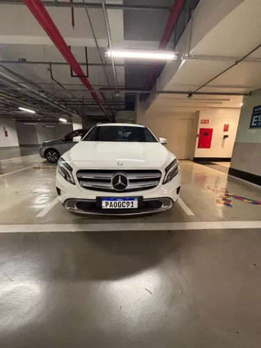 Mercedes-Benz GLA 200 Adv. 1.6/1.6 TB 16V Flex Aut. 2016