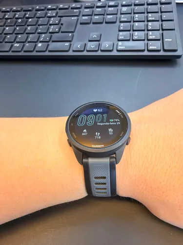 Relógio Garmin Forerunner 165 (1 mês de uso)