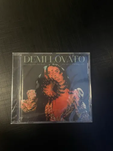 CD Dancing With The Devil: The Art of Starting Over (Demi Lovato) - Importado UK LACRADO