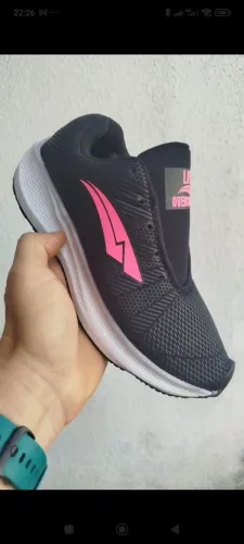 Tênis feminino