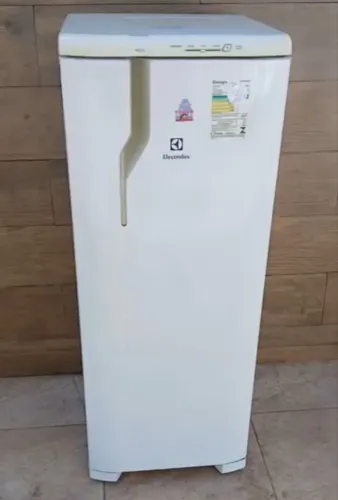 Vendo geladeira Electrolux