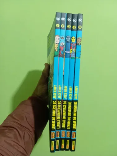 HQ Quarto Mundo volumes 1, 2, 3, 4 e 6