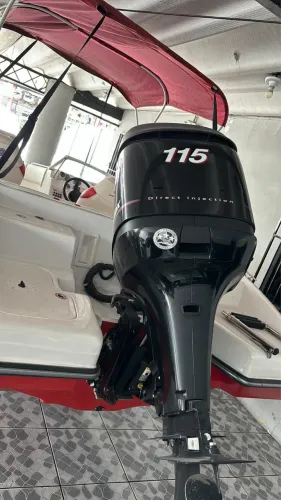 Vendo lancha 19 pés 2012 motor Mercúri 115