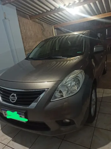 Nissan Versa SL 1.6 16V Flex Fuel 4P Mec. 2013