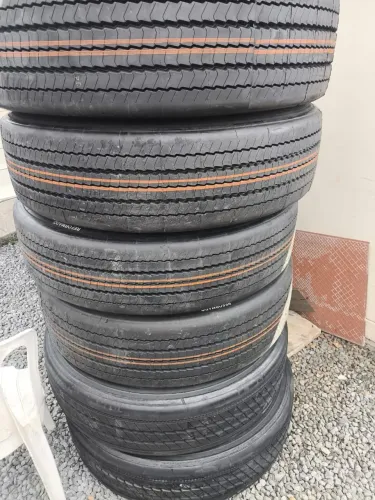 Pneu caminhão 295/80/22.5 $850 cada