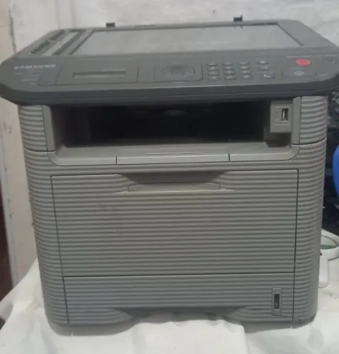Impressora Sansung scx 4833FD Func.  ,porem Sem ADF Foto Real