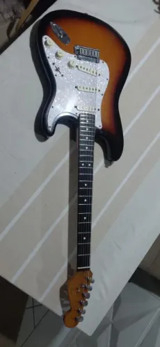 Guitarra Fender Stratocaster American Standard edição 50 anos