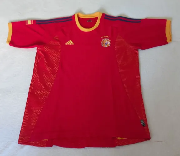 camisa titular da Seleção Espanhola da Adidas da temporada 2002/2003