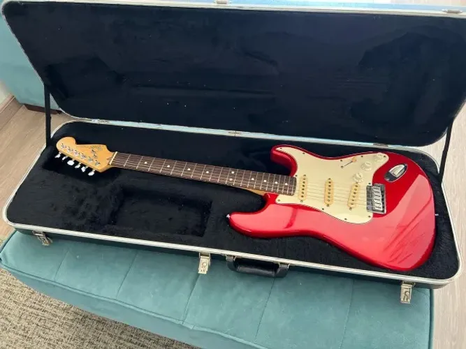Guitarra Fender American Standard 93 c/ Case