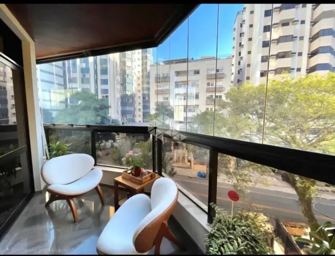 Apartamento 4 Dormitórios no bairro Centro, Florianópolis SC.