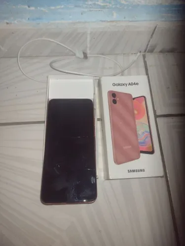 Celular A04E na Caixa