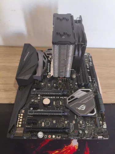 ASUS ROG Maximus IX Hero Z270 + i7-7700K + Air Cooler + garantia
