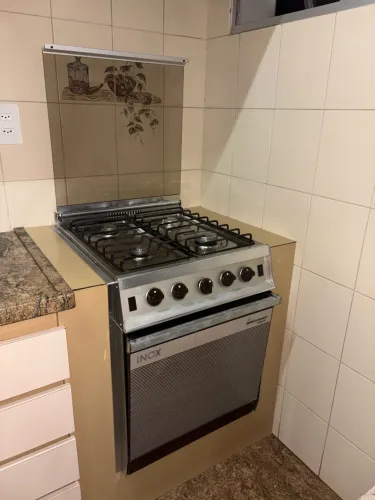 Fogão Brastemp Maison inox embutir 4 bocas com forno