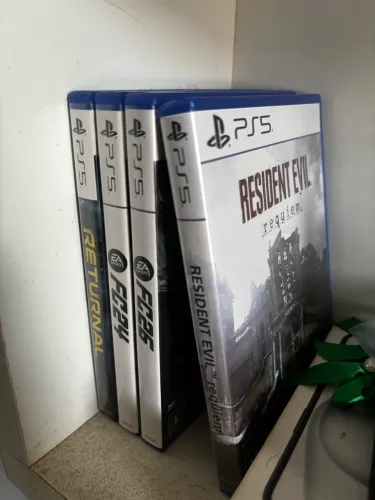Resident Evil Requiem, Fifa 26 e 24, Returnal - PS5